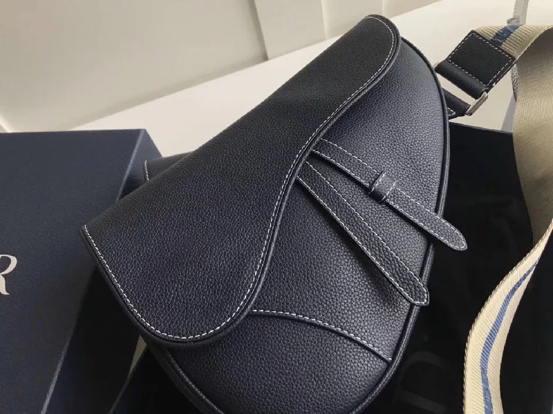 Christian Dior Men's Saddle Belt Bag In Navy Grained Calfskin